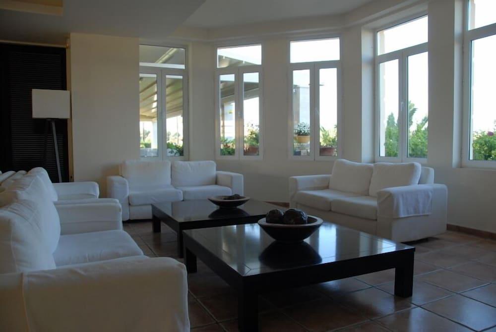 Bitzaro Grande Hotel & Suites Kalamaki  Luaran gambar