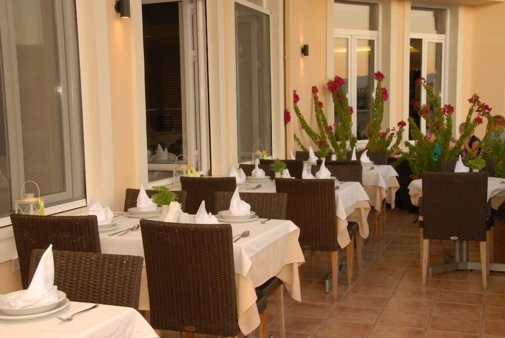 Bitzaro Grande Hotel & Suites Kalamaki  Luaran gambar