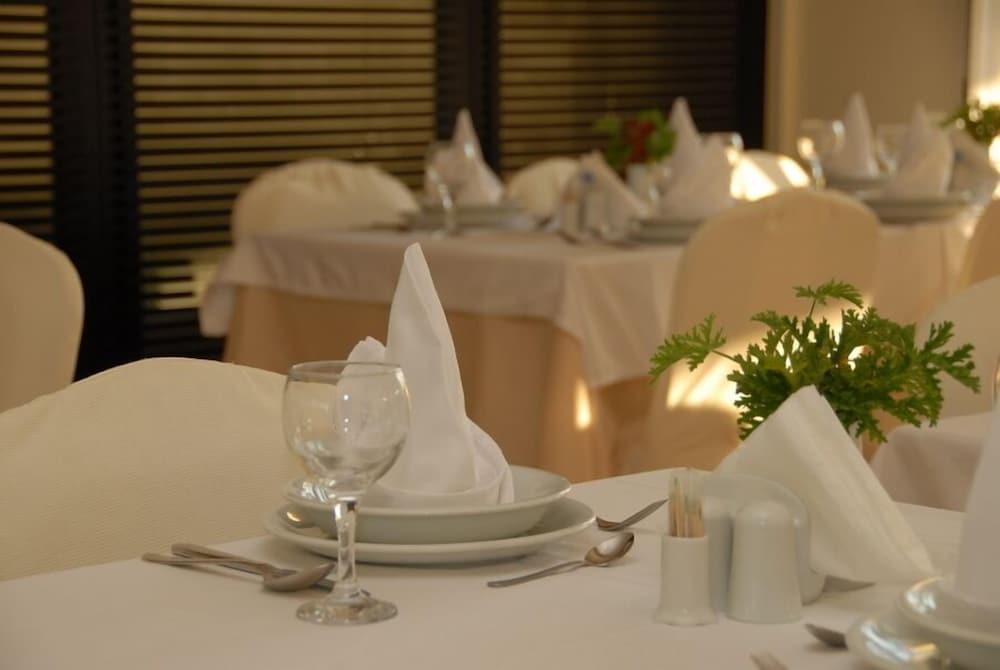 Bitzaro Grande Hotel & Suites Kalamaki  Luaran gambar