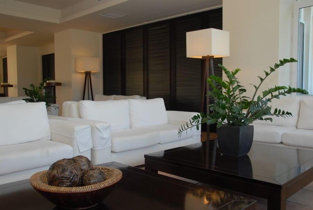 Bitzaro Grande Hotel & Suites Kalamaki  Luaran gambar