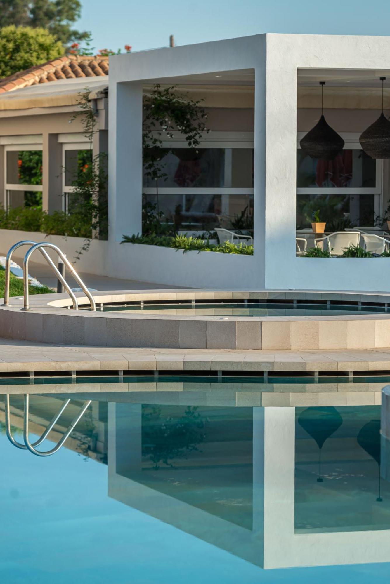 Bitzaro Grande Hotel & Suites Kalamaki  Luaran gambar