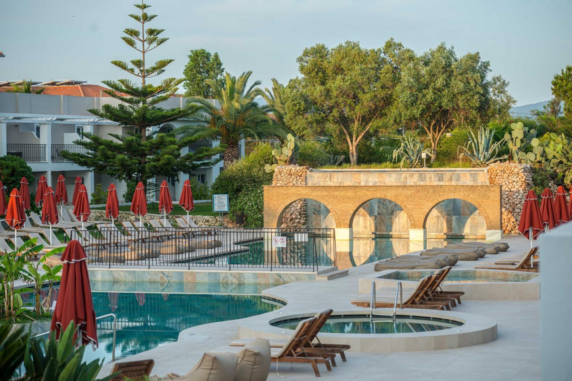 Bitzaro Grande Hotel & Suites Kalamaki  Luaran gambar