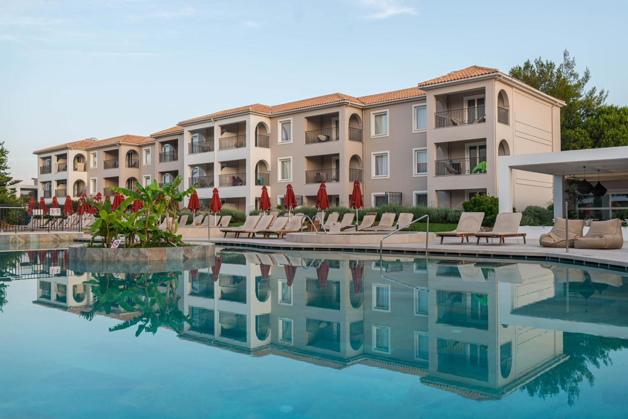 Bitzaro Grande Hotel & Suites Kalamaki  Luaran gambar
